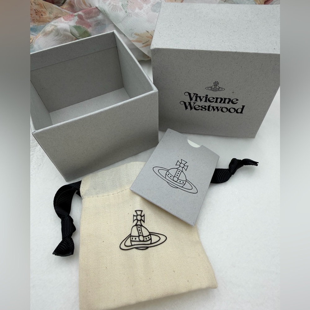 👍50%off Vivienne Westwood Light Gray Jewelry Box